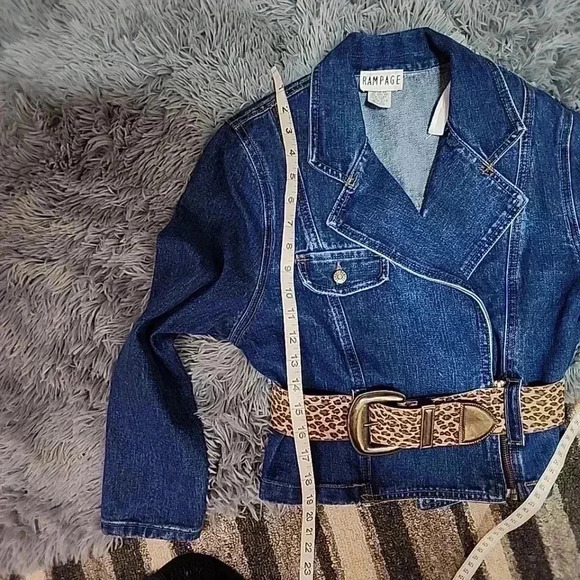 Rampage Vintage 70-80s denim cropped  high shoulder sexy jacket with belt. Large - Picture 13 of 14